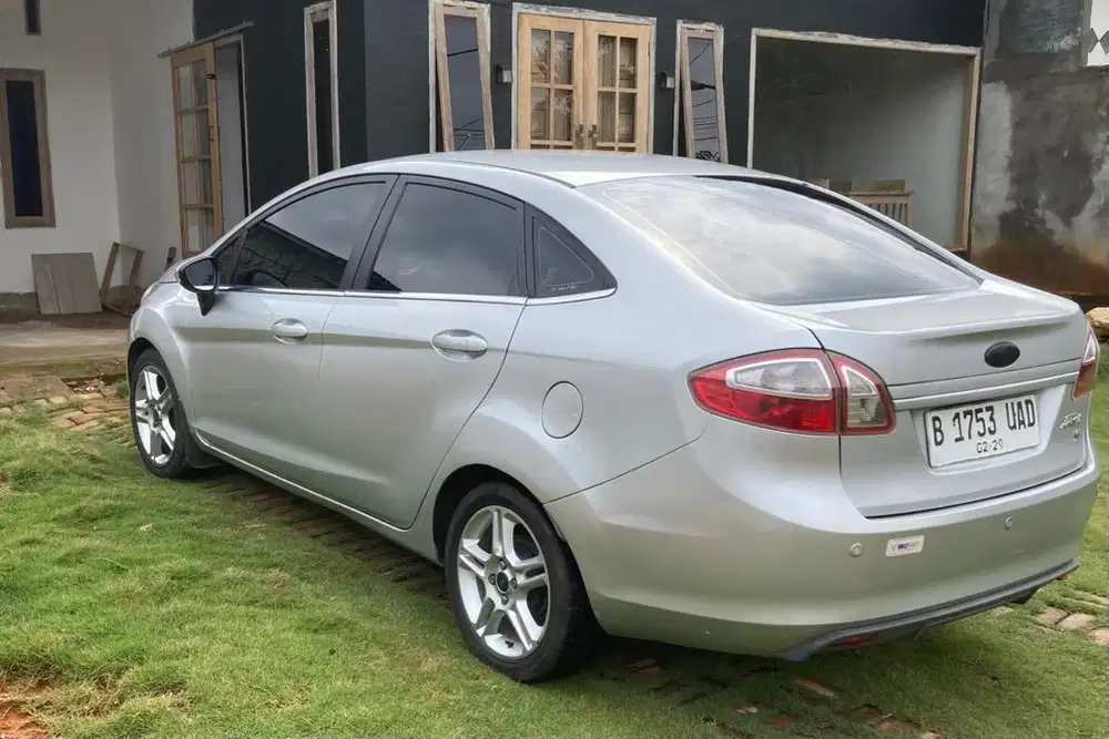 Di jual ford fiesta