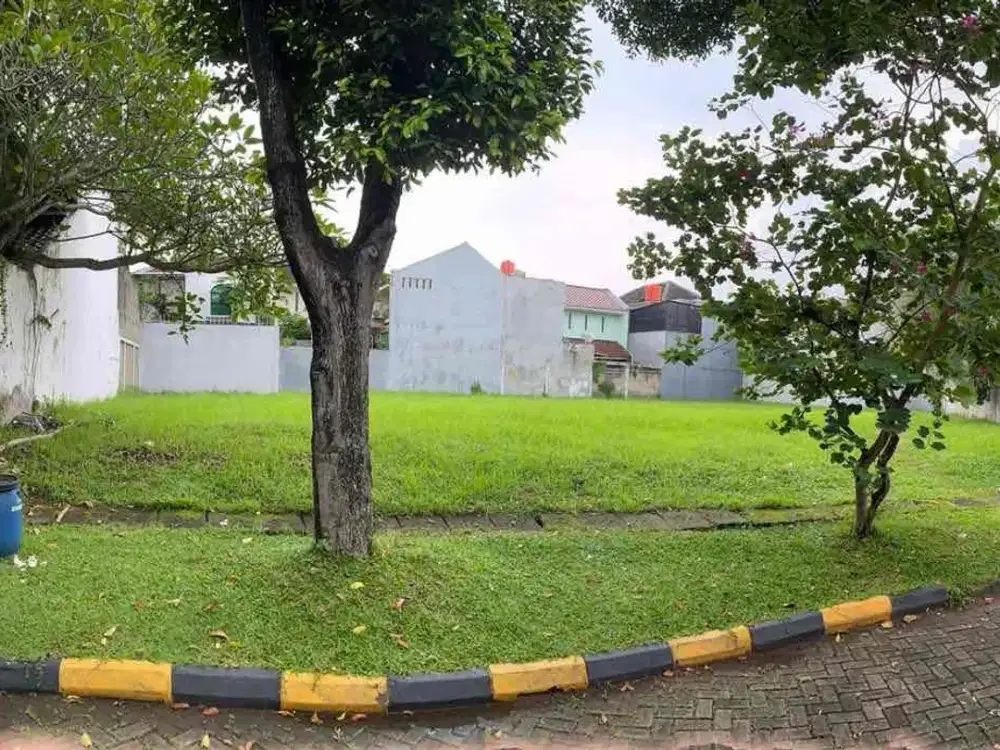Kavling Termurah Badan Hadap Timur Sebrang Taman di Perumahan Puspita Loka