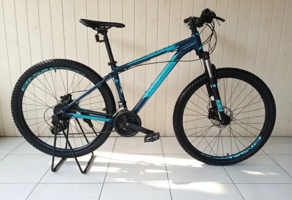 Sepeda gunung MTB polygon Cascade 4 hidrolic