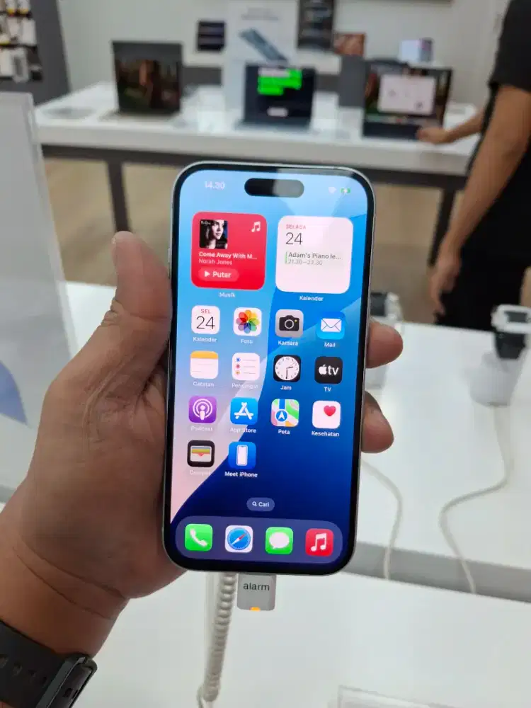 SEDIA KREDIT IPHONE 15 PROMO 0%