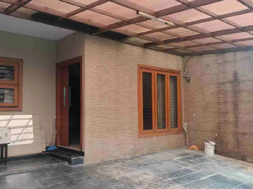 Rumah 2 Lantai Luas 147m Pondok Indah Jakarta Selatan