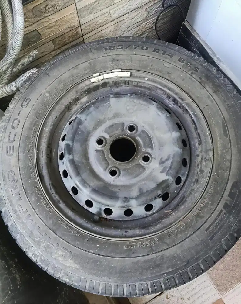 Original 4 Velg Kaleng Toyota Avanza Ring 14 dan 3 Ban 185/70