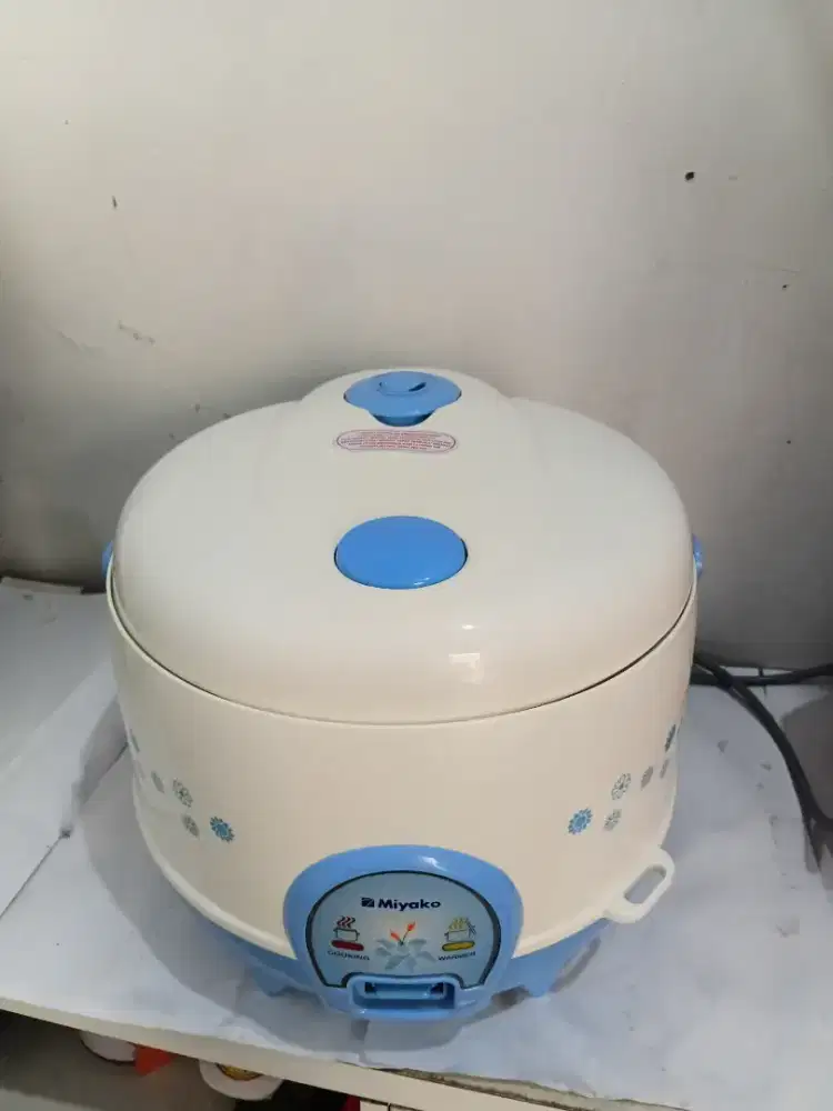 RICE COOKER / MAGIC COM MIYAKO MCM 612 1,2L + dus