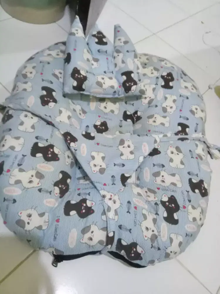Sofa + bantal menyusui+ bedongan