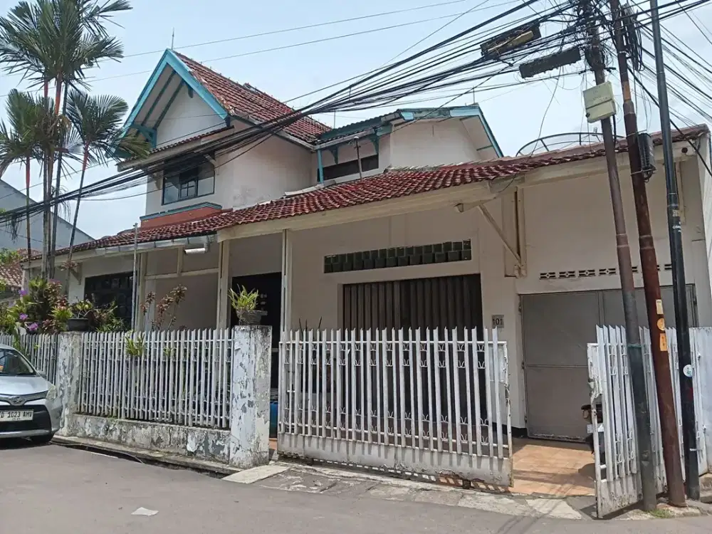 Y. DIJUAL CEPAT RUMAH 2 LANTAI PUSAT KOTA MURAH POSISI HOOK DEKAT TSM, GATOT SUBROTO BANDUNG COCOK UNTUK KOST2AN