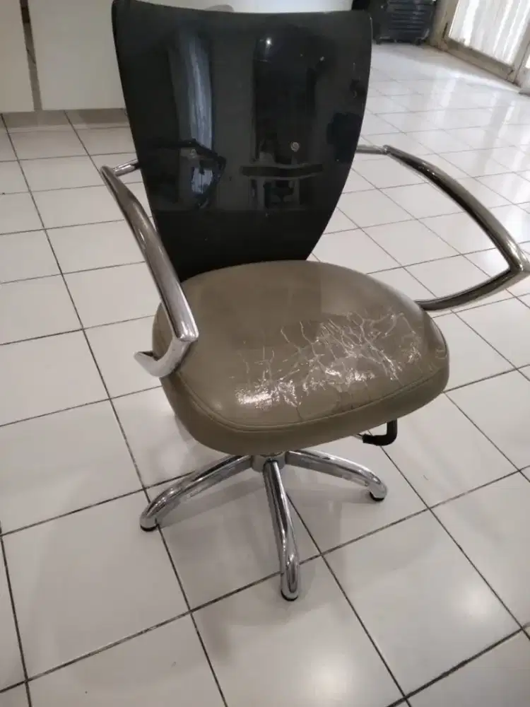 KURSI SALON BARBERSHOP HIDROLIK