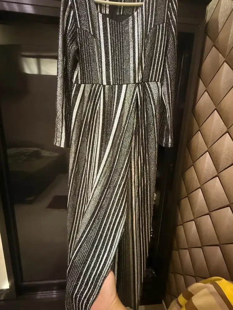 Gaun/ drees pesta wanita