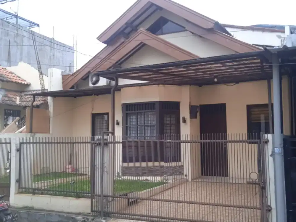 Rumah Asri Dan Nyaman Lokasi Bintaro