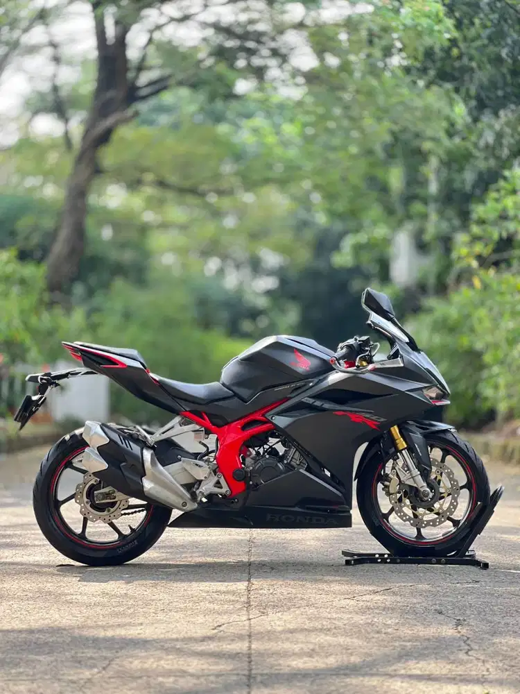 HONDA NEW CBR 250RR ABS 2019 HITAM DOFF KM LOW PAJAK ON SIAP GASPOL