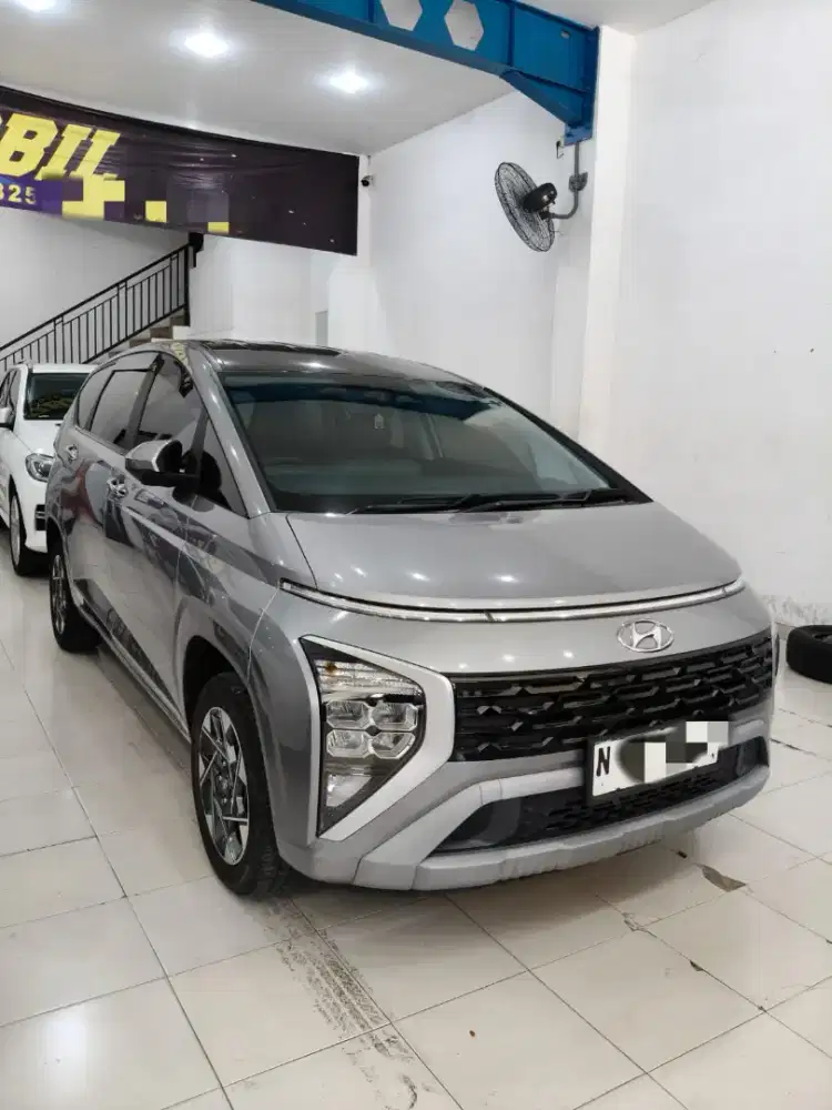 Hyundai Stargazer Prime 2023 Matic Silver KM Low