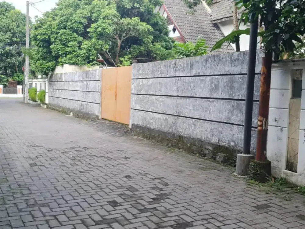 Tanah bagus di lingkungan elit sawit sari perum dosen UGM