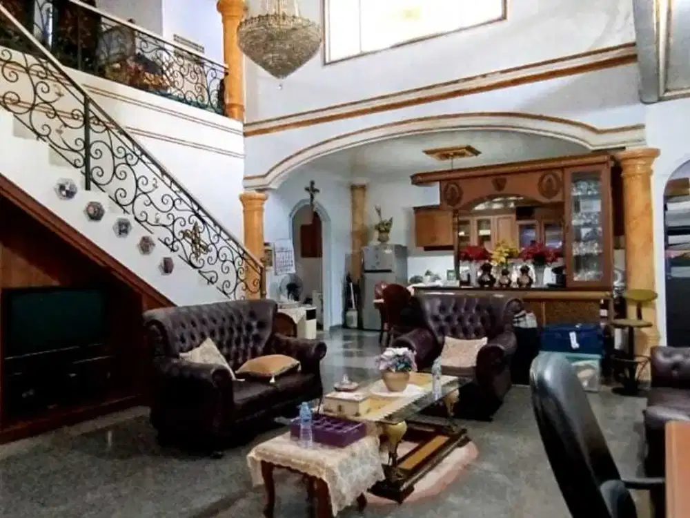 Rumah Bagus Dan Siap Huni Di Cempaka Putih, Posisi Di Hoek
