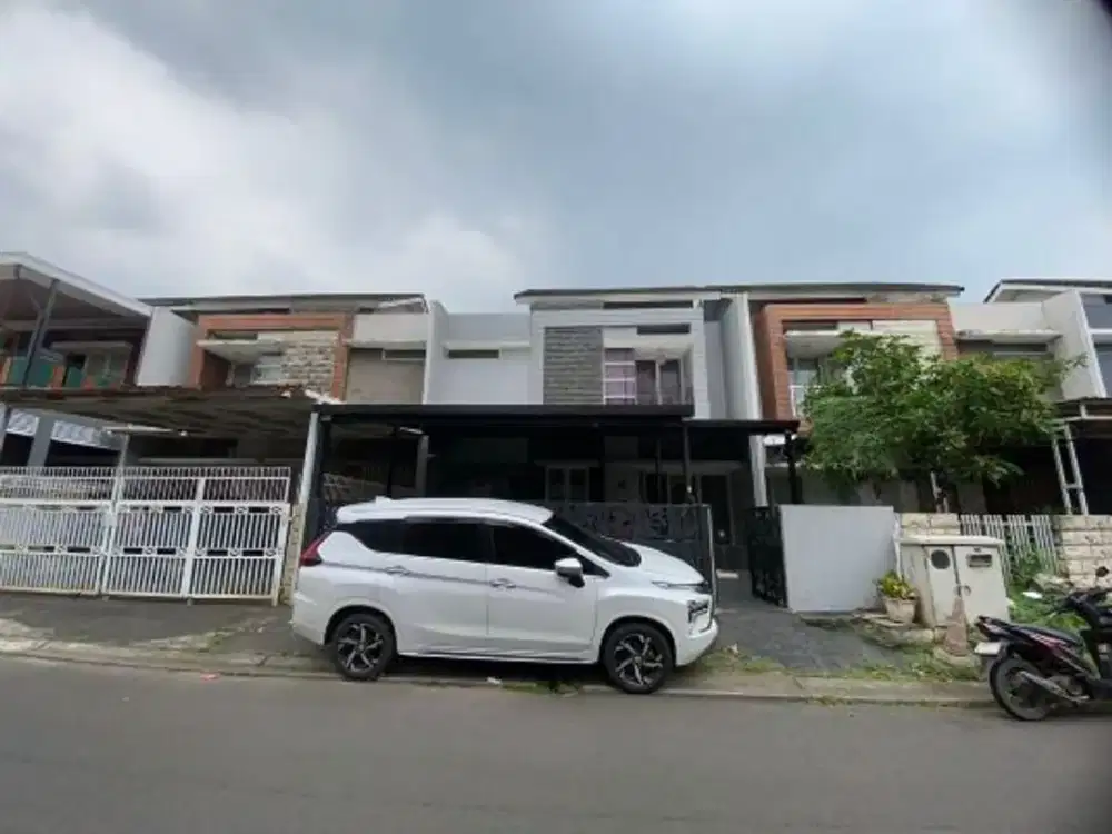 Disewakan Rumah Lemonade Boulevard, Luas 180M2, Kamar 4+1, SHM, Hanya 1,2Kmi Mall Living World, Akses Langsung Tol Tambun Grand Wisata Bekasi