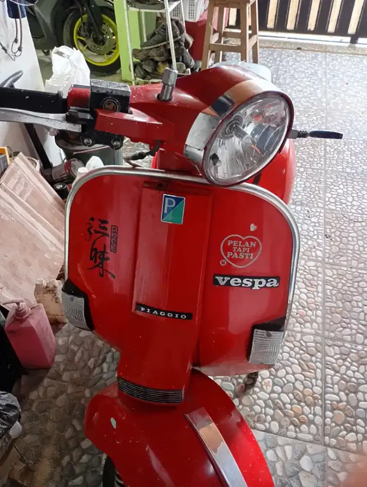 Vespa/P 150 xe th96 Merah