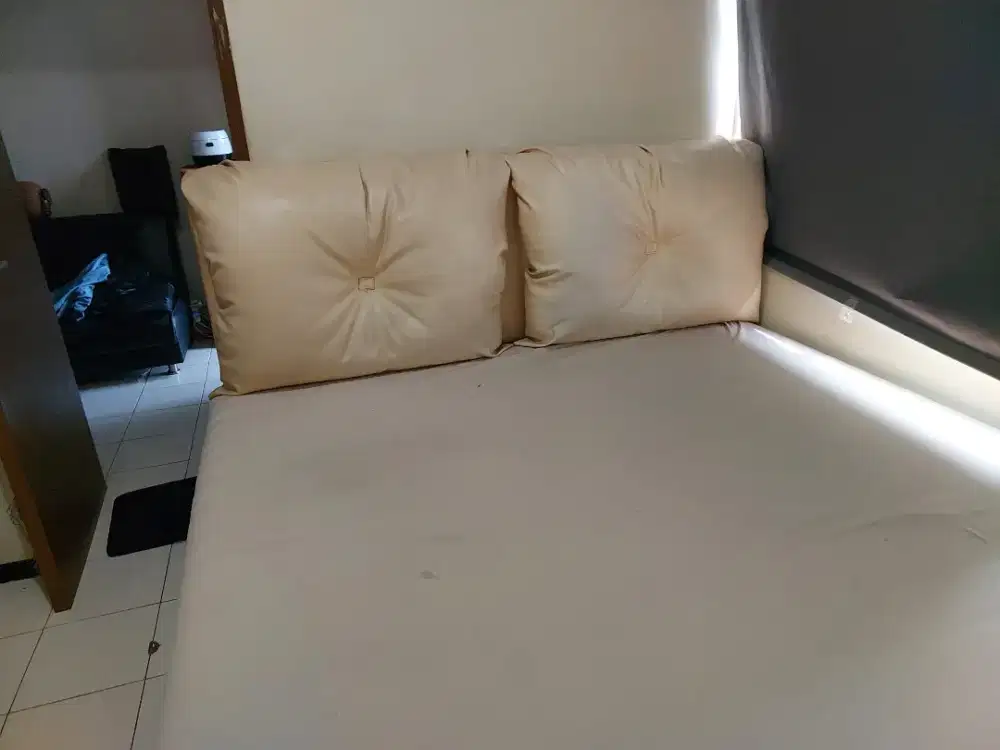Jual cepat Kasur Springbed queen ukuran 180x180