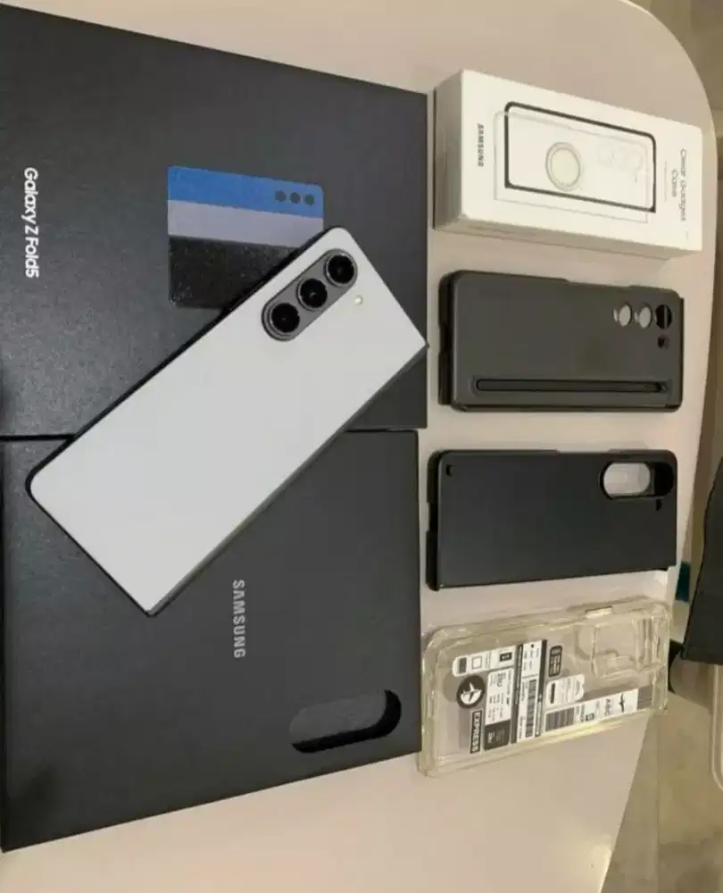 Samsung z fold 5 12/512 minus