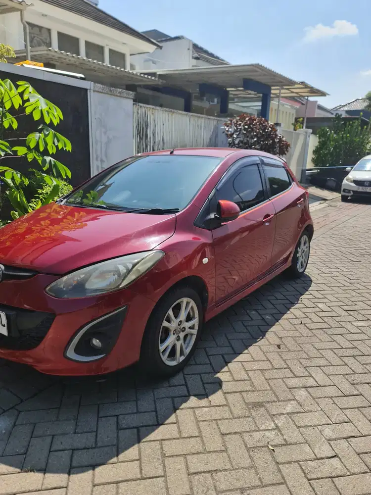 Mazda 2 2010 Bensin