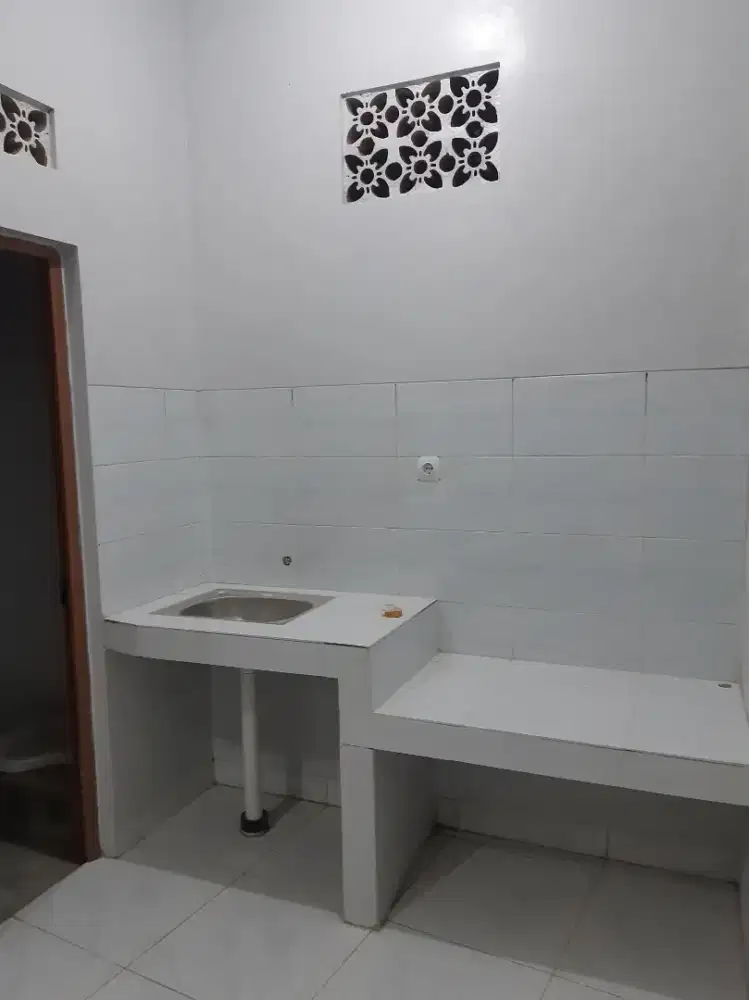KONTRAKAN BU MAYA 1 PETAK PANCORAN BARAT JAKARTA SELATAN