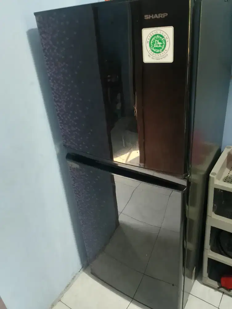 Dijual kulkas Sharp pintu 2 normal original