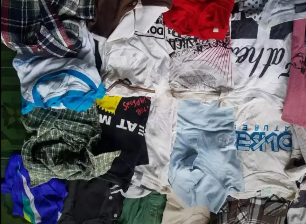 Beberapa kaos cowok preloved murah