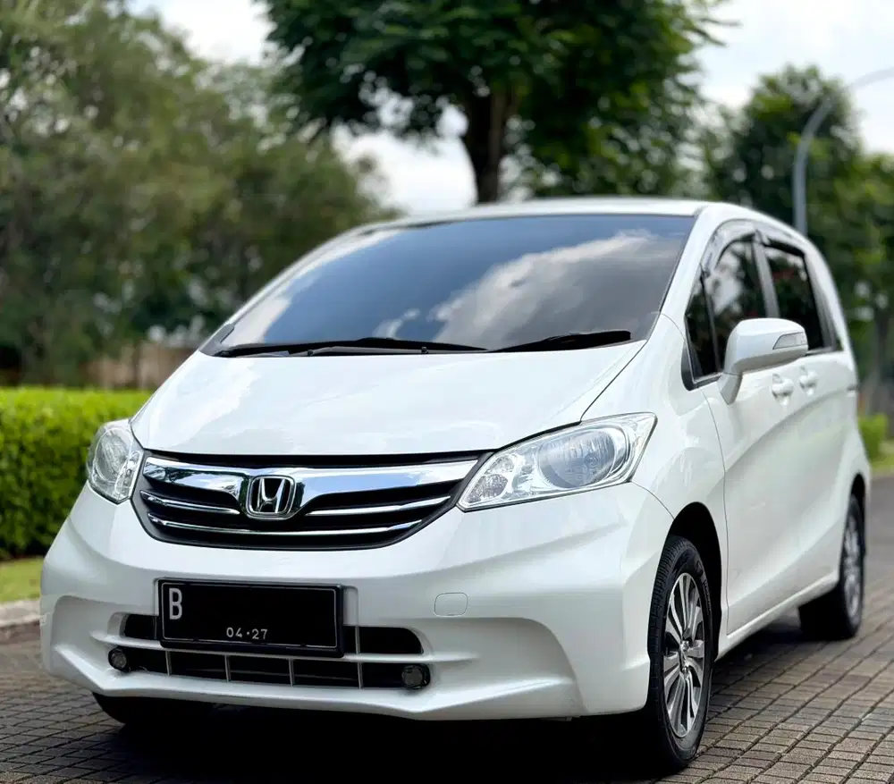 Pjk Pjg 1th Low KM Honda Freed 1.5 AT 2013 Dp ringan sliding door