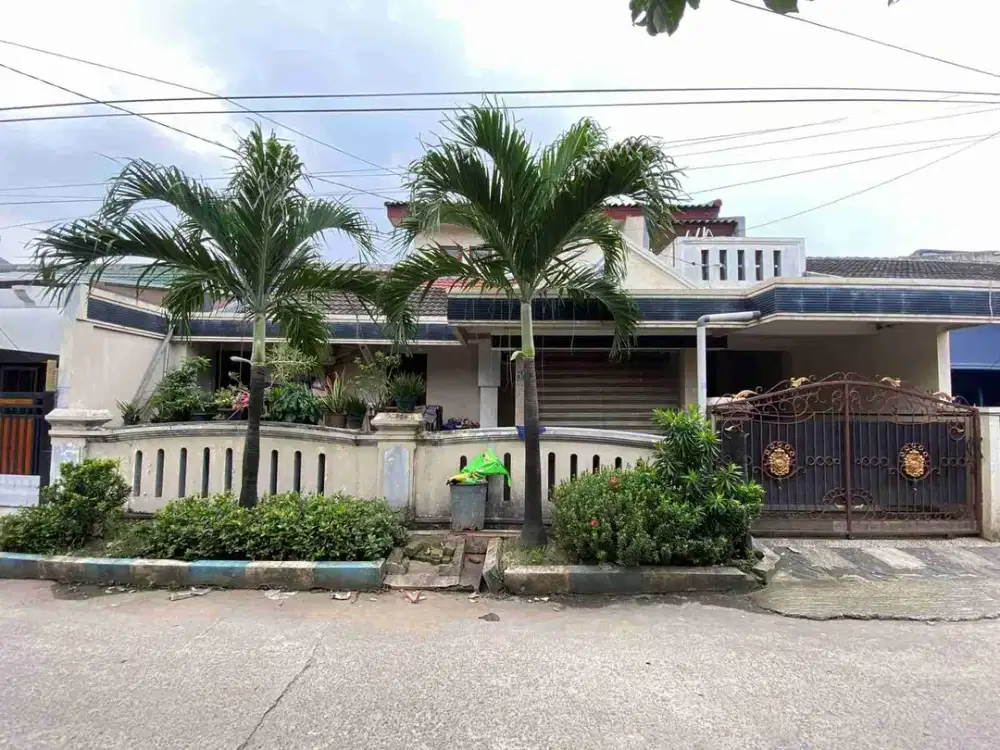 Rumah di Jalan Utama Taman Cikunir Indah Bekasi Selatan.