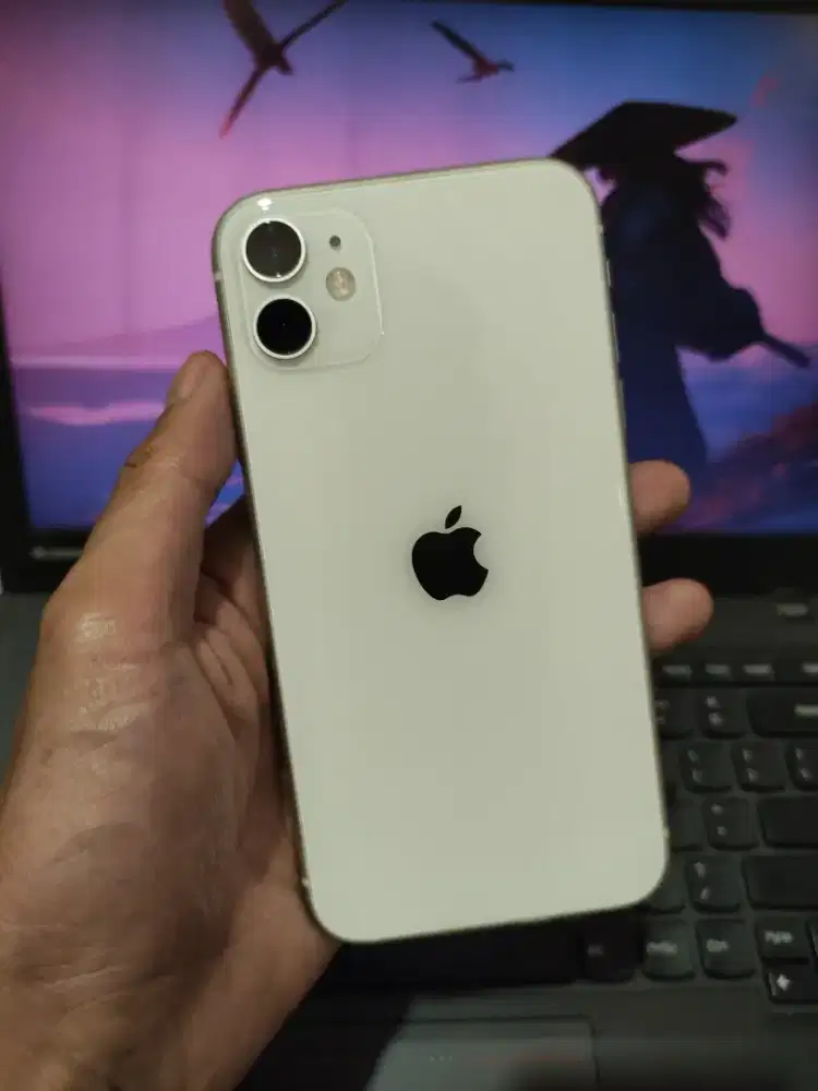 Iphone 11 128gb Alloperator unit+charger no minus