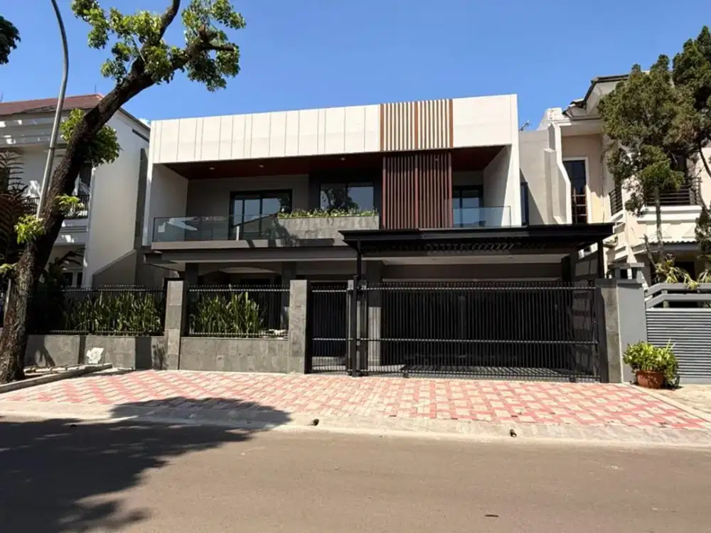 Dijual Rumah Mewah Brand New Siap Huni Full Renovasi di BSD Ada Rooftop Private Room dekat BSD Plaza