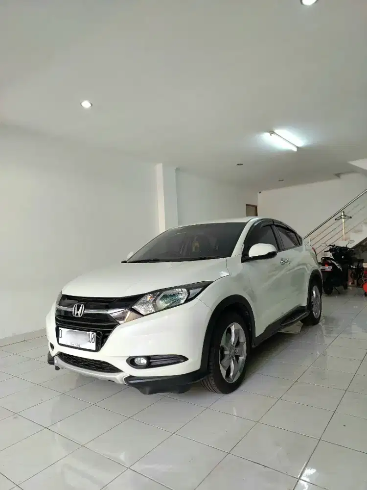 LOW KM 70RB!! FULL RECORD HONDA ISTIMEWA. HRV E CVT 2018 MULUS TERAWAT