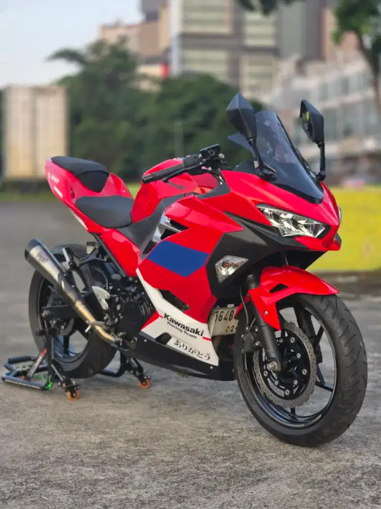 Kawasaki New Ninja 250 FI With R9
