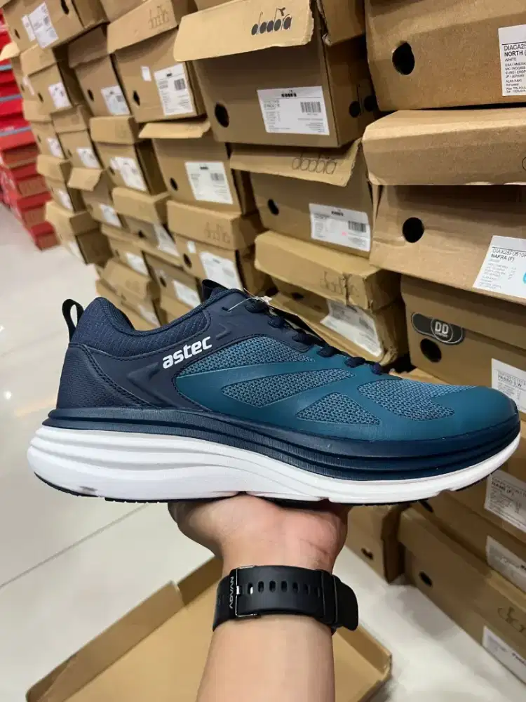 Sepatu astec run size 43  murah