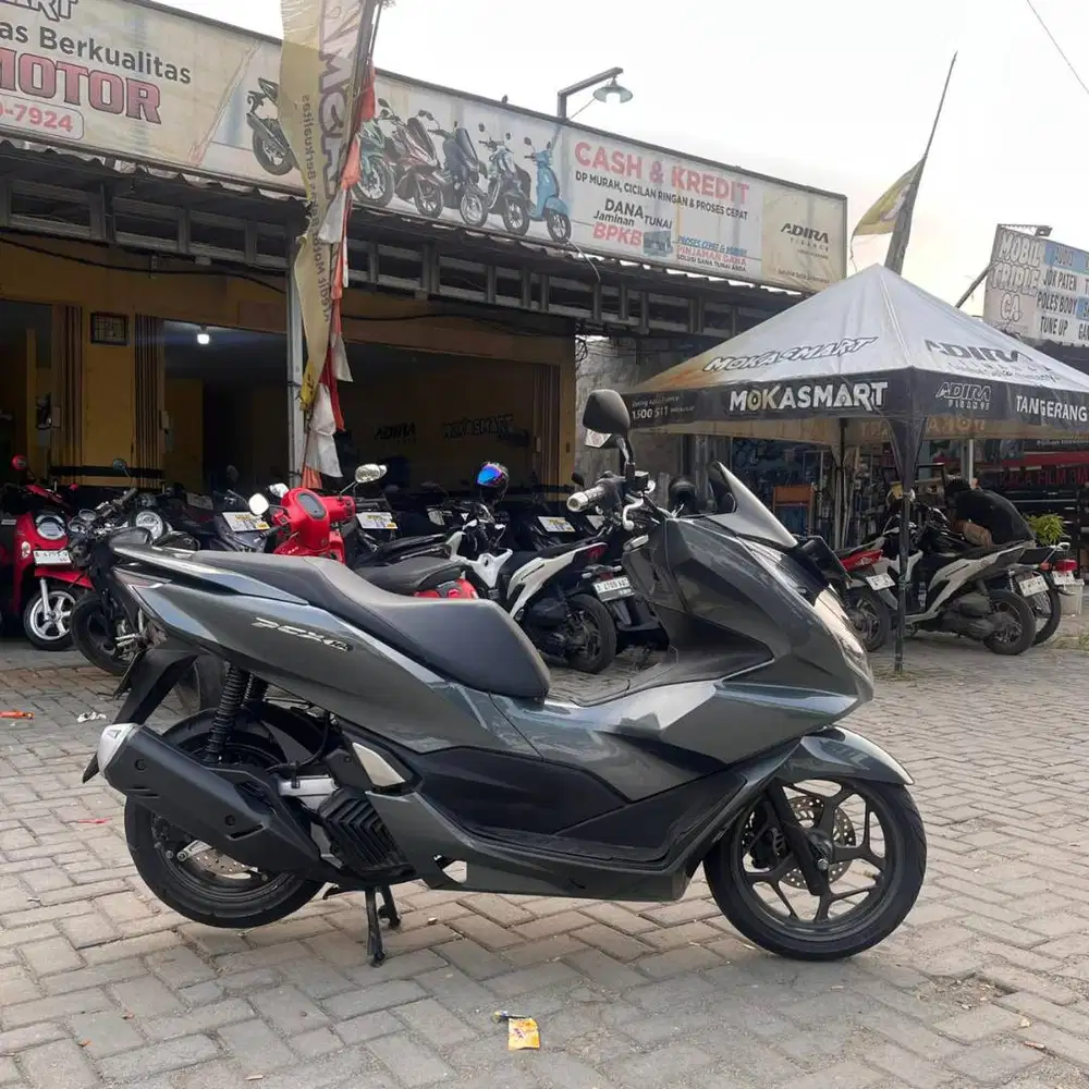 HONDA PCX 160 CBS TAHUN 2022 LIKE NEW