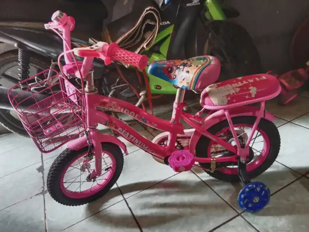Sepeda anak perempuan