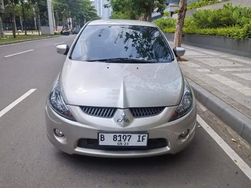 Mitshubishi Grandis 2.4 Mives Automatic 2005 Tangan Pertama Dr Baru
