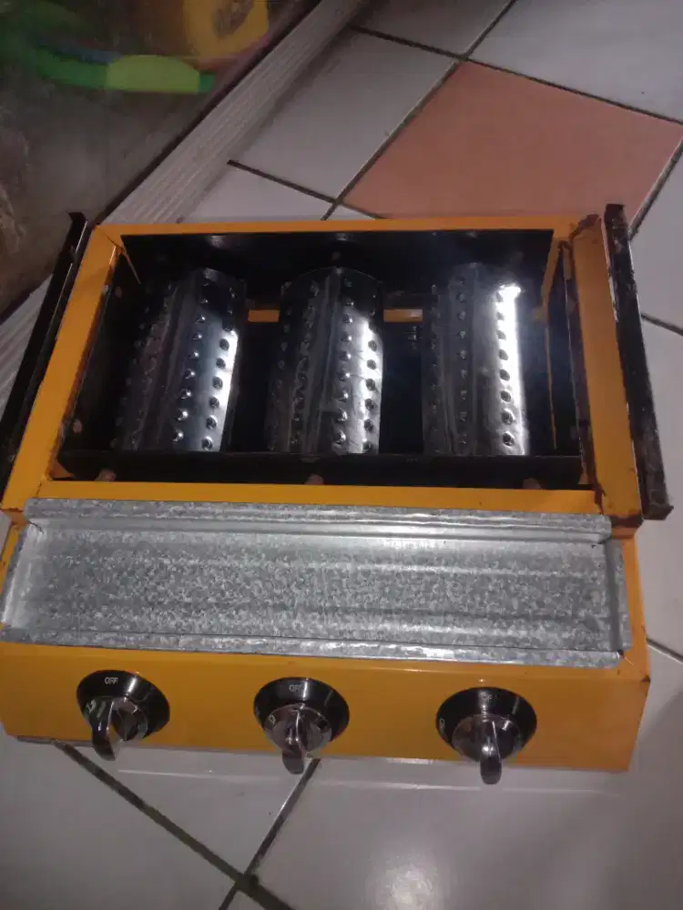 Bakaran sosis3tungku
