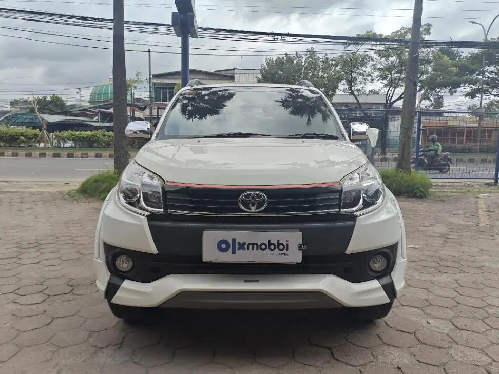 DP MURAH Toyota Rush 1.5 TRD Sportivo Ultimo AT 2017 Putih C0LKD