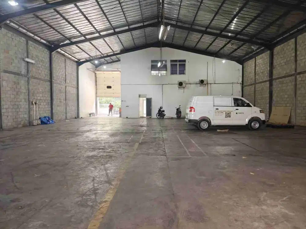 Disewakan Cepat Gudang Siap Pakai Luas 848 M2 ada Kantor di Taman Tekno Bsd