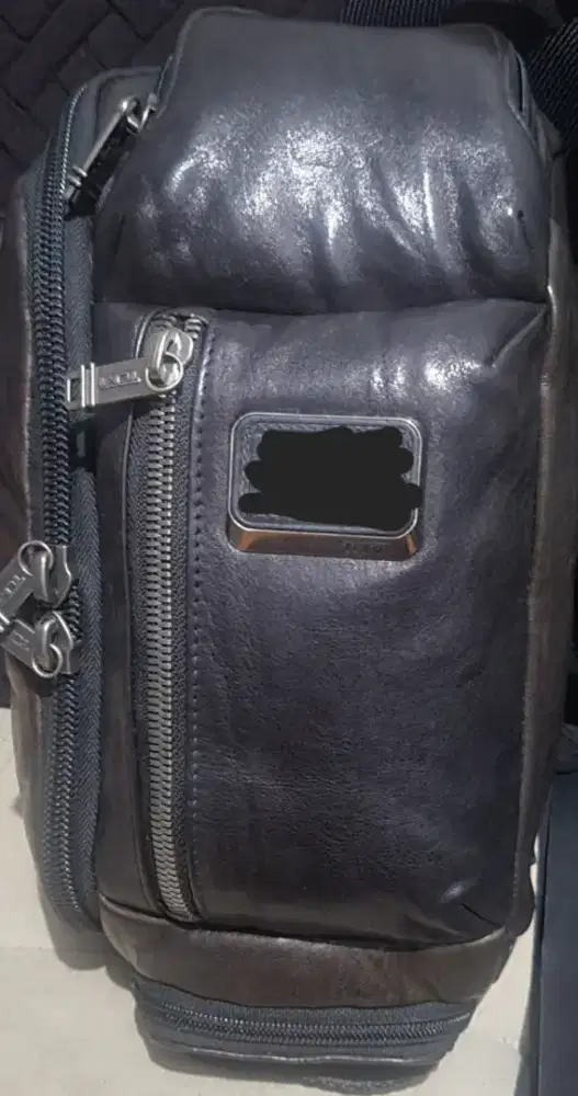 Tumi slingbag kelley leather original