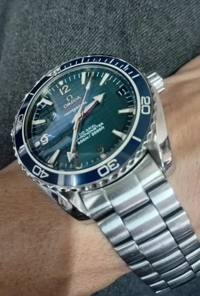 Jam tangan OMEGA jamesbond007