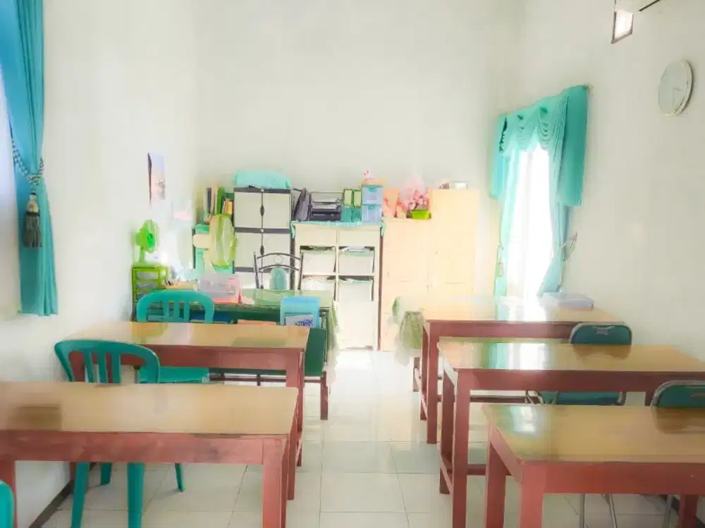 Dijual rumah 2 lantai di babatan pilang wiyung (MH)