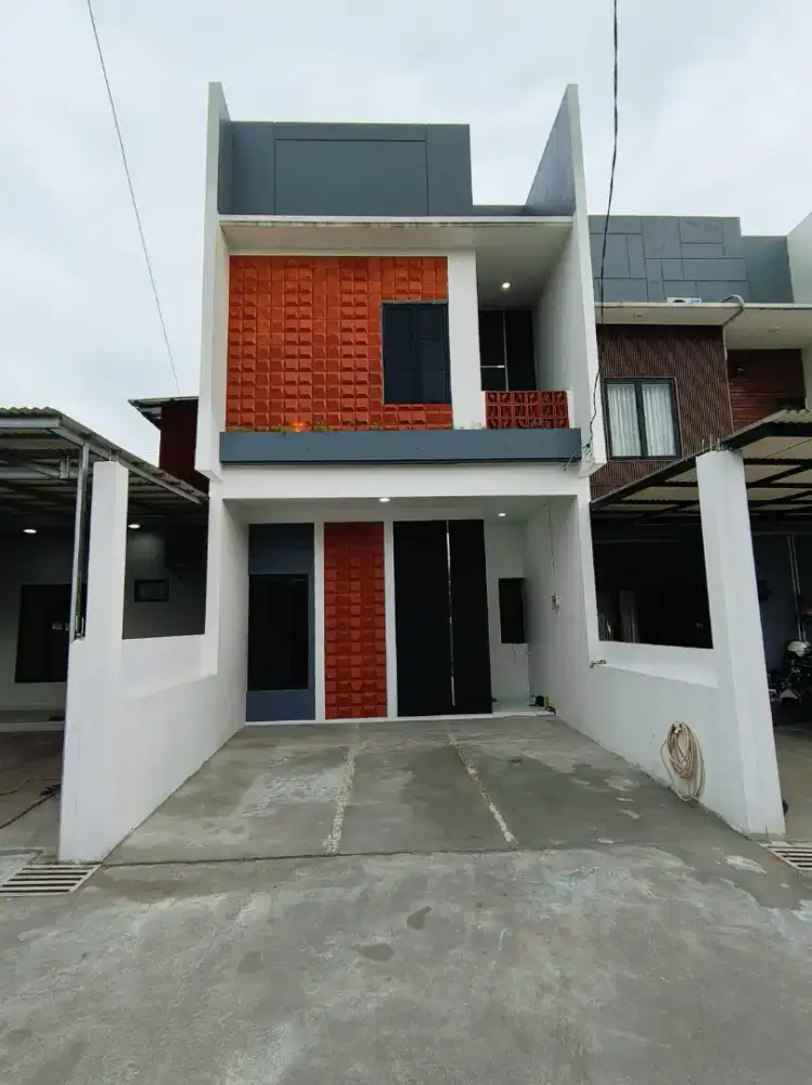 RUMAH 2 LANTAI SIAP HUNI DEKAT AKSES TOLL BRIGIEF