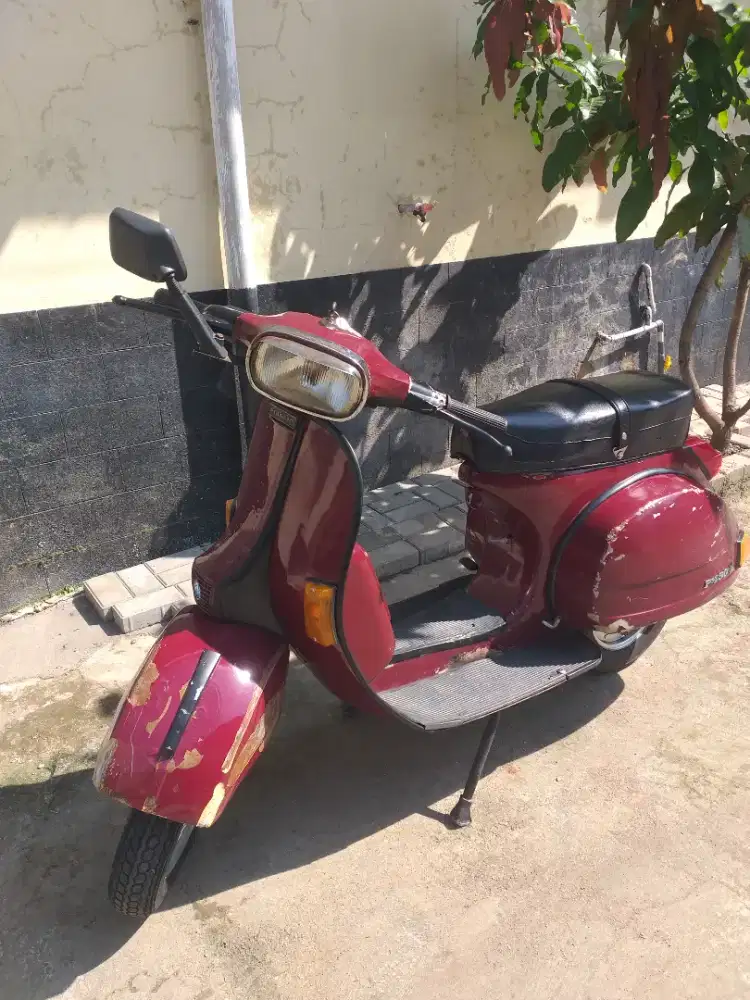 Vespa px merah 1983