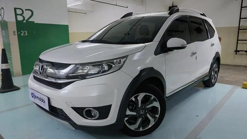 DP MURAH Honda BR-V 1.5 E Bensin-AT 2016 Putih C2CTF