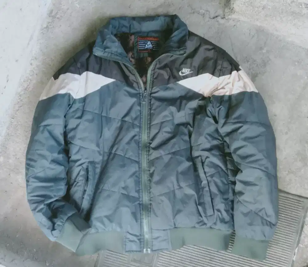 Jual jaket nike sexond