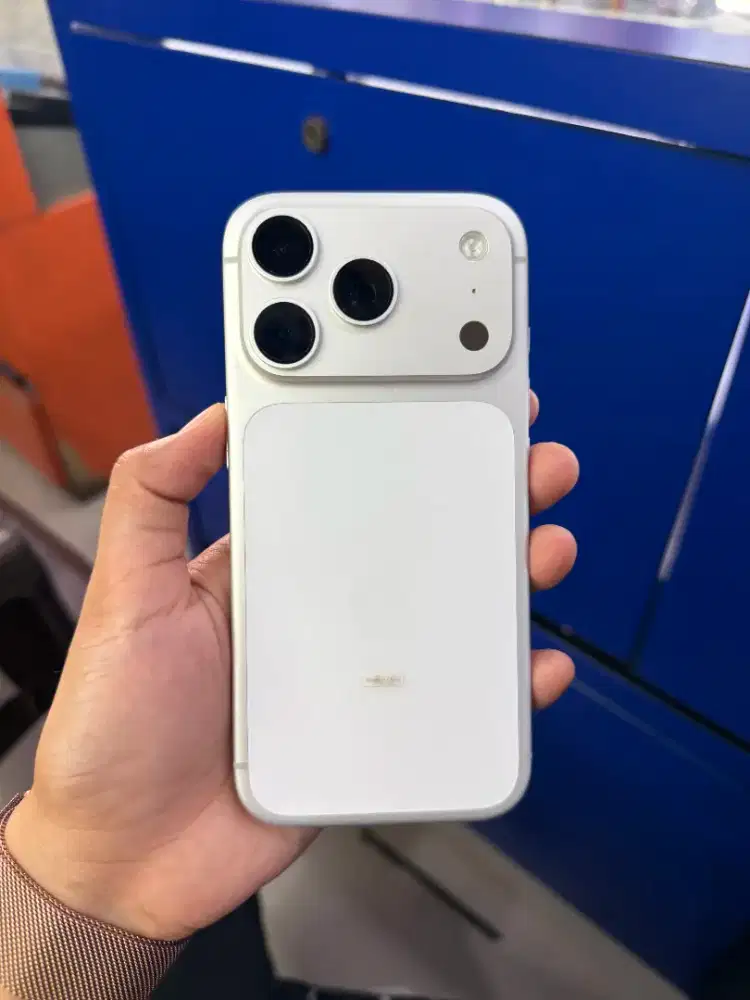 Seken iphone 17 Pro 256gb Garansi On Maret 2027