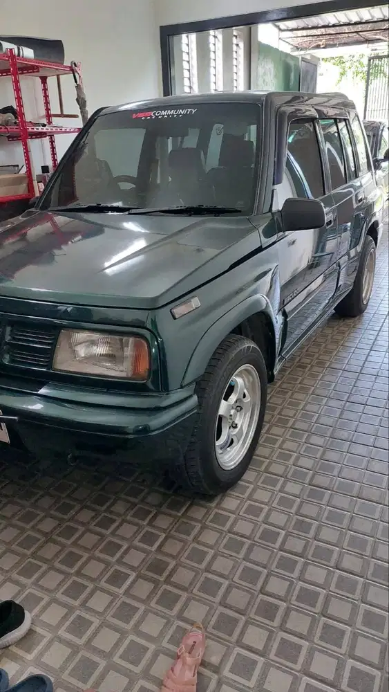 DIJUAL MOBIL ESCUDO NOMADE THN 2001 KONDISI ISTIMEWA