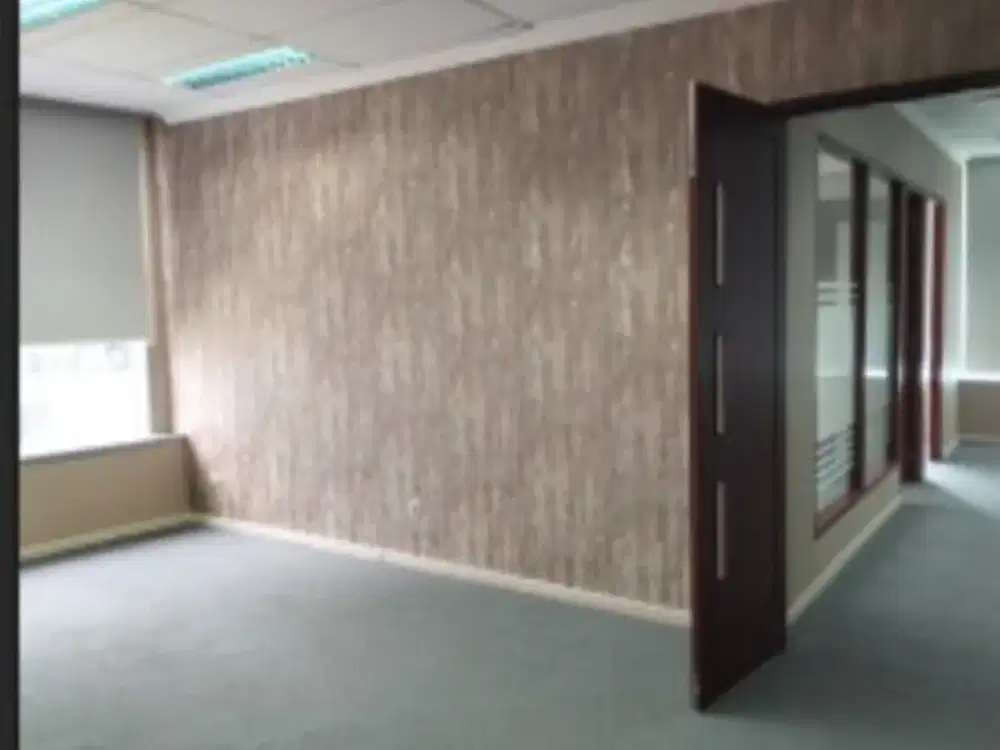 SEWA KANTOR DI JAKARTA SELATAN MEGA KUNINGAN 251M2 PARTISI 240K NEGO