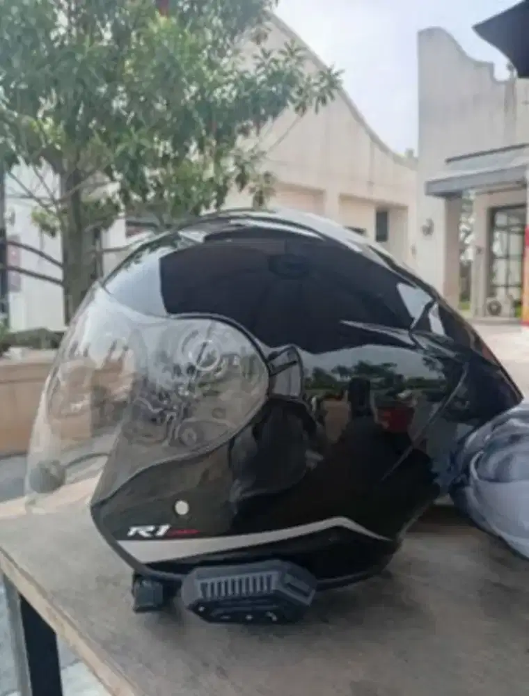 Helm NHK R1 Max Black Glossy