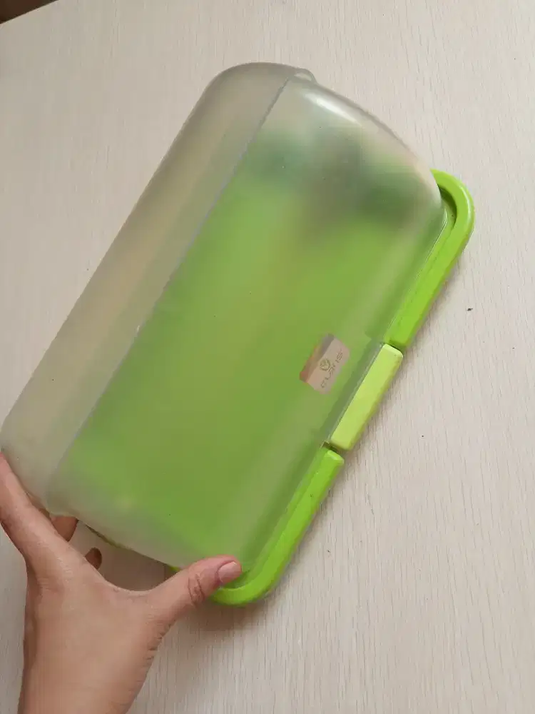 Tempat snack dan roti