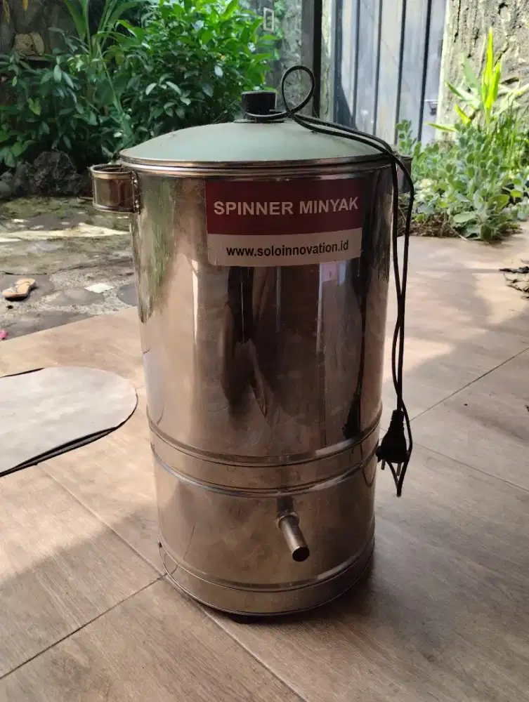 Spinner peniris minyak